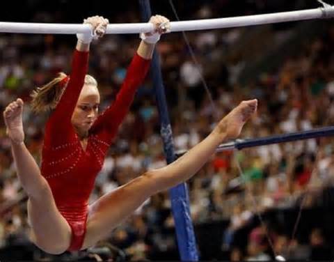 Nastia Liukin - Cameltoe - Wardrobe malfunction