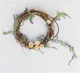 Pussy Willow Wreath Step 4, Gardenista