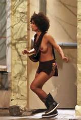 Halle Berry nipple picture