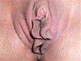 send me some photos.Have any large labia experiences? Want to show me ...