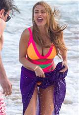 sofia vergara pussy wet 704x1024 Sofia Vergaras Bathing Suit Body In ...