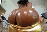 Damn this black girls ass is popping like orville redenbacherâ€™s ...