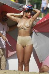 Rihanna Nipple Slip - Rihanna.jpg