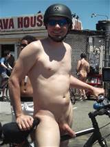 pantlessinpublic:San Francisco World Naked Bike Ride 2012