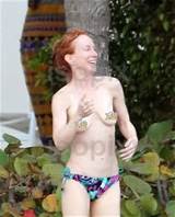 Kathy Griffin Tweets THIS Nude Topless Photo of Herself