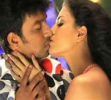 Naked Girls: Veena Malik Hot Kissing Photo