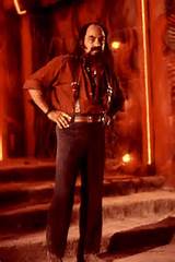 Cheech Marin jako StraÅ¼nik / Chet Pussy / Carlos
