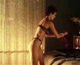 Halle Berry naked boob scene