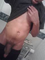 Feeling horny need some white pussy and mouth =)