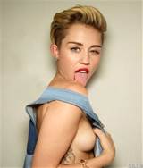 MIley-Cyrus-Flashing-Nipple-in-Rankin-Photoshoot-01-800x940.jpg