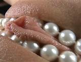 lesbian pussy with pearls