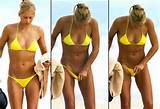 Anna Kournikova flashes her bush