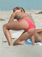 Julianne Hough im Bikini